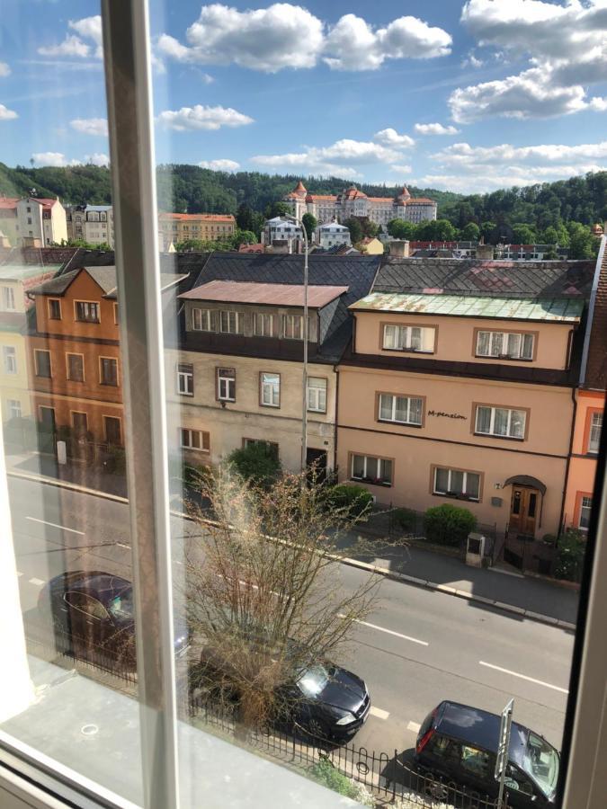Byt S Krasnou Vyhlidkou Na Hotel Imperial Karlsbad Exteriör bild